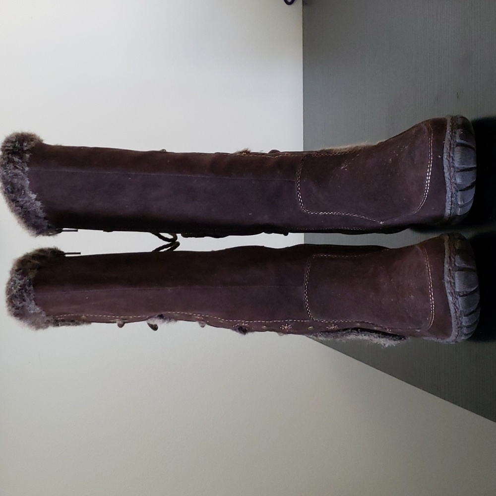 bucco brown faux suede boots.  Fleece lined.  women's pre-owned sz.7.  NWOT.